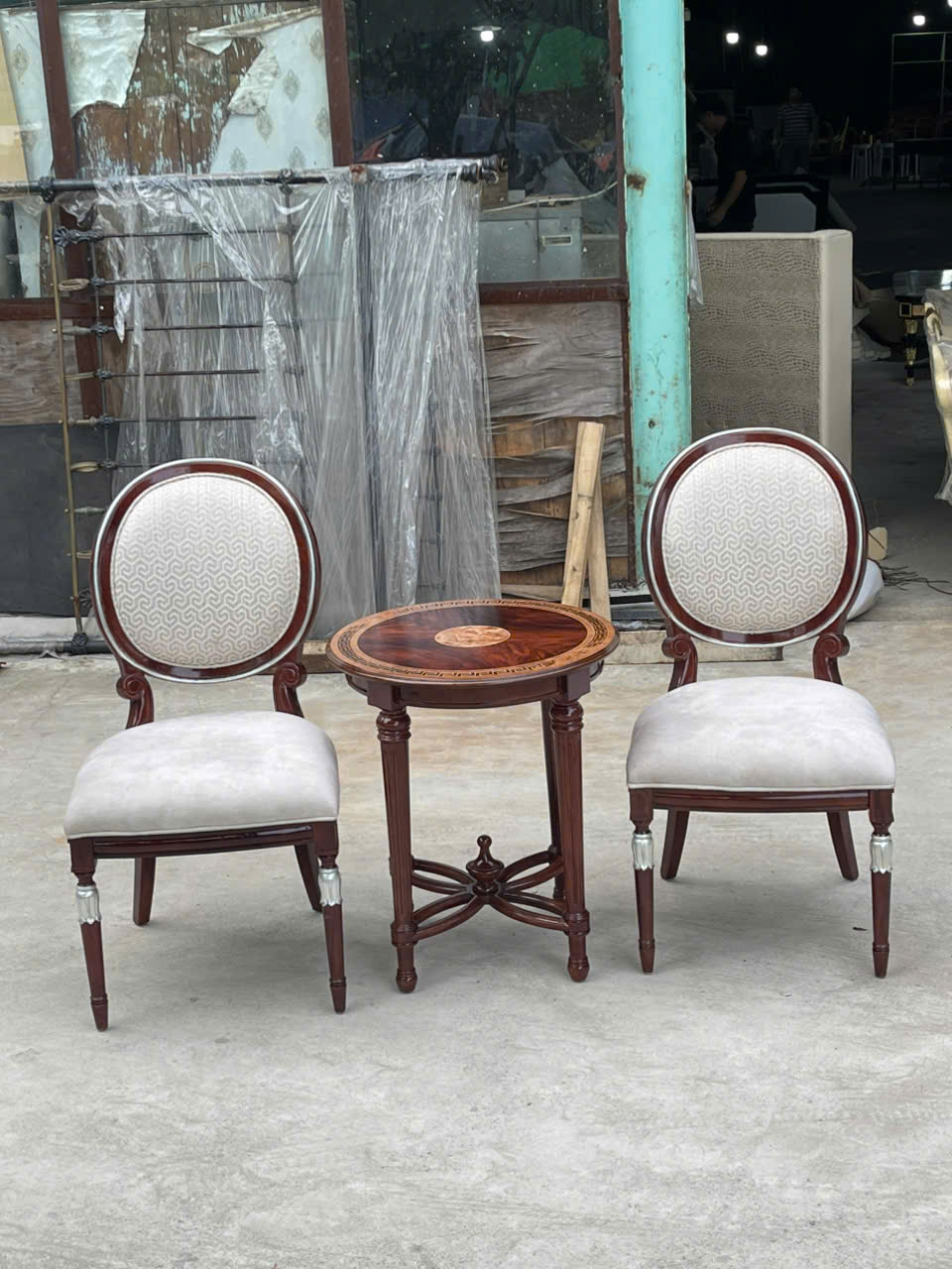 BÀN TRÀ GÓC CỔ ĐIỂN LOUIS 16 MẶT HOA- SDIE TABLE LOUIS 16